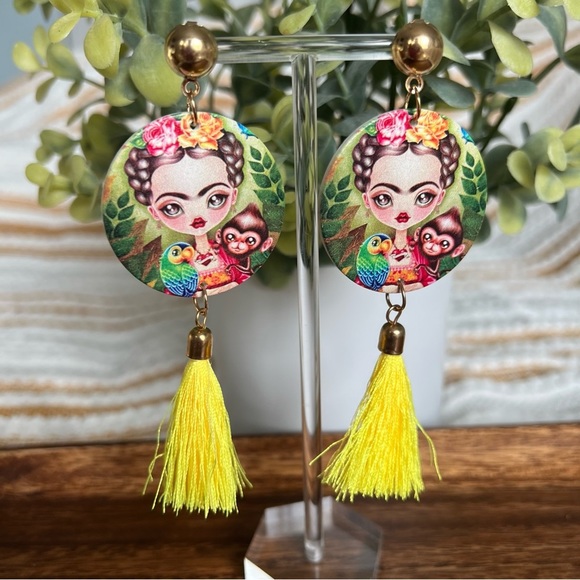 Frida Kahlo Portrait Mexican Artist Tassel Earrings - Picture 7 of 8